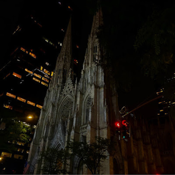 Meet your Posher, Leticia - Picture 1 of 1